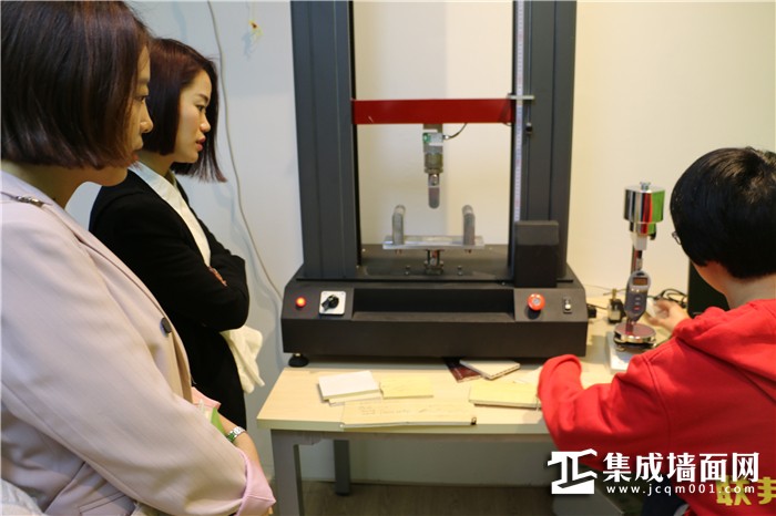 工欲善其事,必先利其器,联邦集成墙面厚积薄发