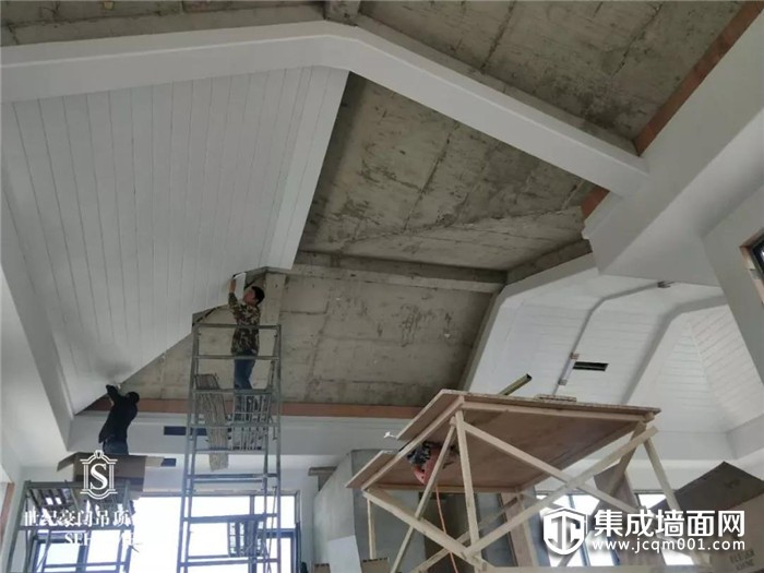世纪豪门吊顶提升空间品味，凸显生活质感