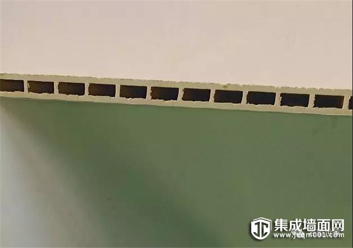 铝合金集成墙面和竹木纤维集成墙面区别是什么？