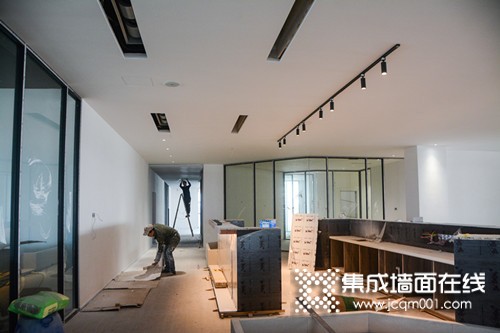 17行政前台
