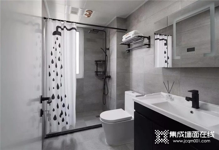 把家里的卫生间设计得美一些，每天洗澡都会有个好心情