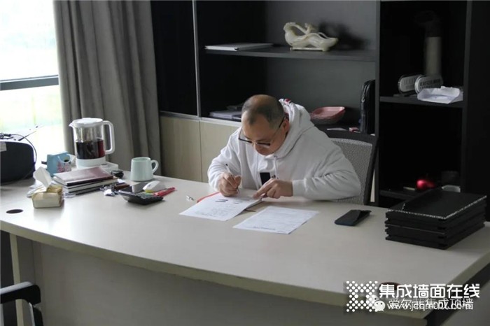 爱尔菲公司开展内部培训及市场问题反馈会议！
