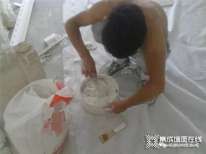 不要再问腻子粉需要加胶水吗？|法鹏：满房都是甲醛，还是装集成墙面吧！