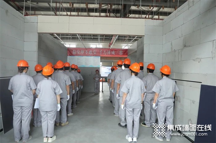以行促学丨奥华与嘉职院开展校企合作交流，培养装配式装修人才！